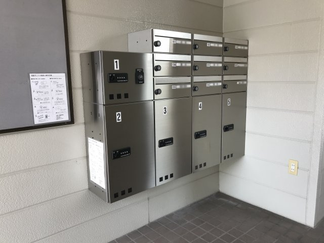 エレガンティックライフ芦屋3番館のその他共用部分|宅配ボックス