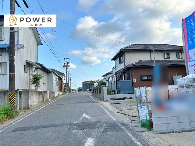 豊田市井上町第１２　全５棟の前面道路含む現地写真