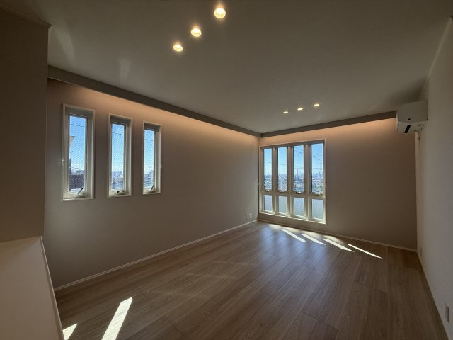 【居間・リビング】芦屋川ガーデンヒルズ 
