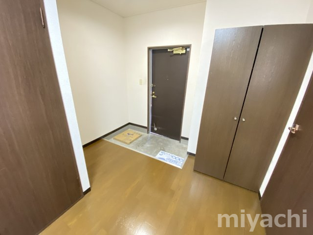 ノーブルハウスの玄関