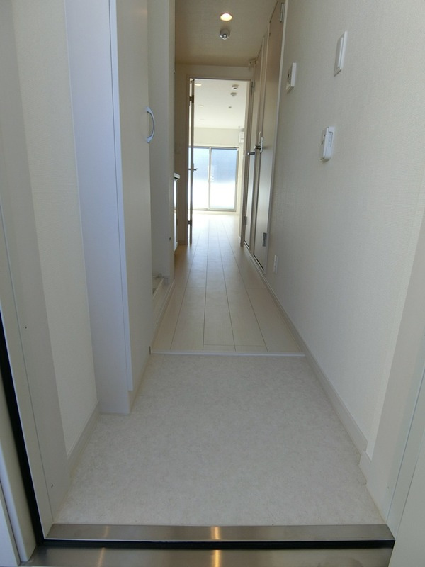 リブリ・新所沢の玄関