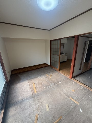 琴浦マンションの寝室