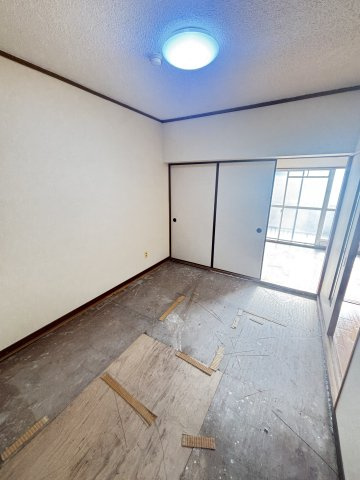 琴浦マンションの寝室