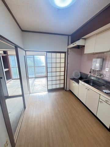 琴浦マンションの居間・リビング