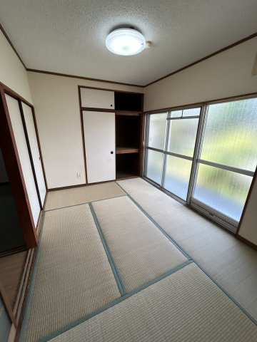 琴浦マンションの寝室