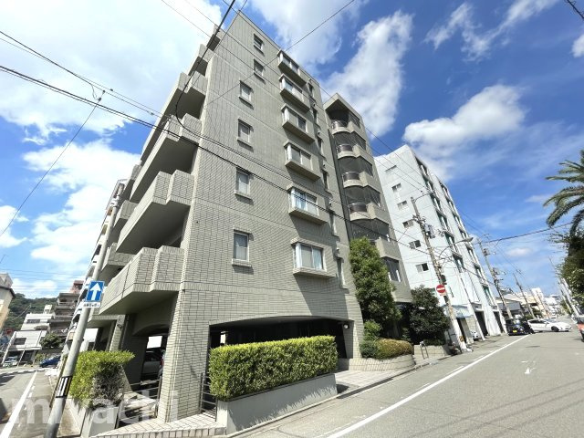 レジデンス伊月の外観