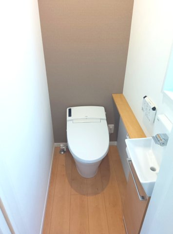 生田町4丁目戸建のトイレ|トイレです