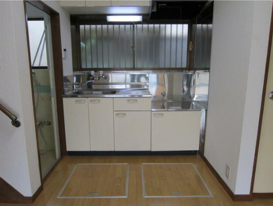 中野区大和町４丁目の一戸建てのキッチン