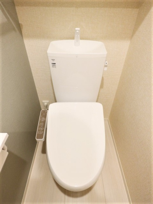 デュランタのトイレ|落ち着いた色調のトイレです