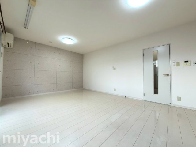 メゾネットクレール　Bの居間・リビング