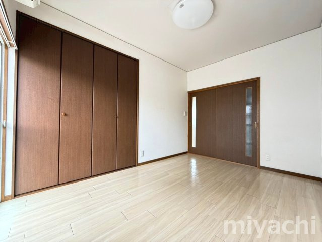 徳島市住吉６丁目のアパートの洋室