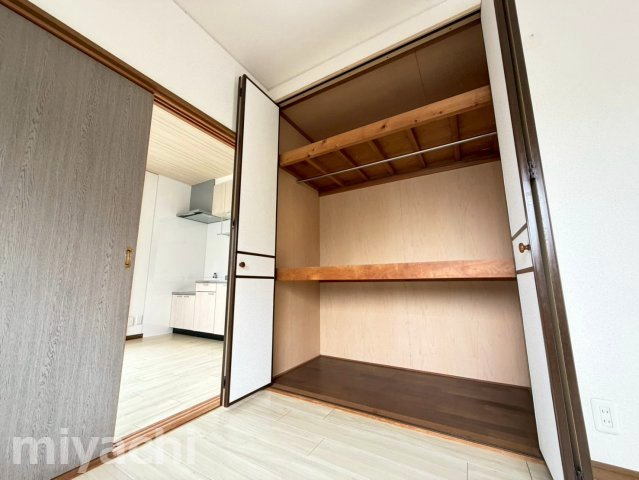 徳島市住吉６丁目のアパートの収納