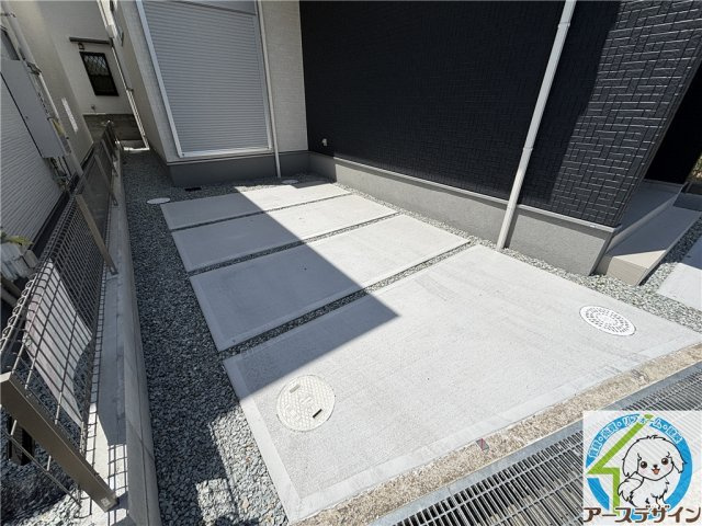 大久保町松陰戸建新築戸建の駐車場