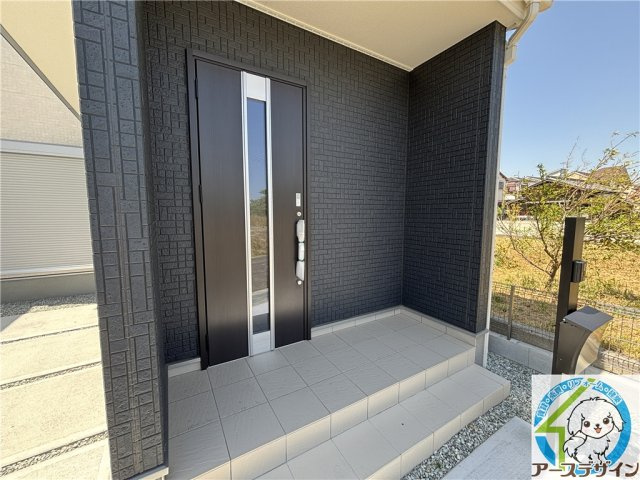 大久保町松陰戸建新築戸建のエントランス