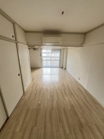 【寝室】