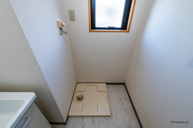 アドヴァンスＫの洗面所|室内洗濯機置き場