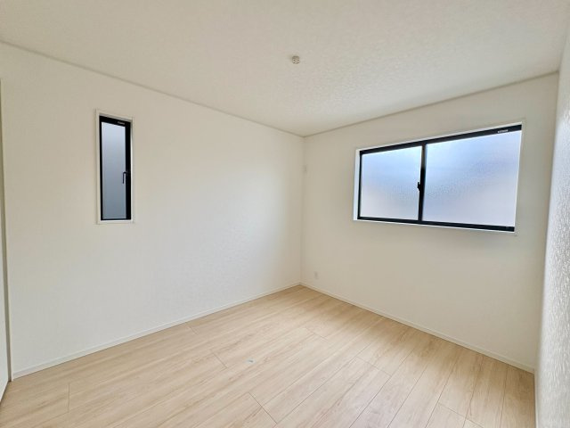 《仲介手数料半額》鶴ヶ島市藤金第13　全2棟　1号棟の洋室|洋室5.2帖