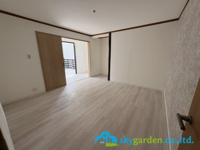 藤沢市片瀬2丁目　中古戸建の洋室
