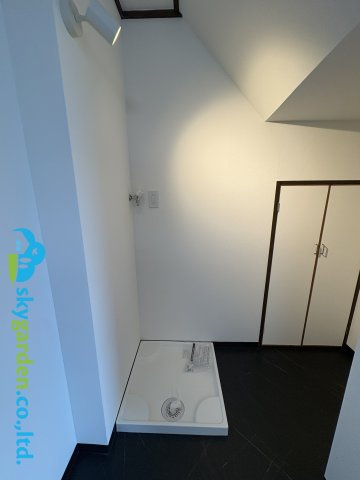 藤沢市片瀬2丁目　中古戸建のランドリースペース
