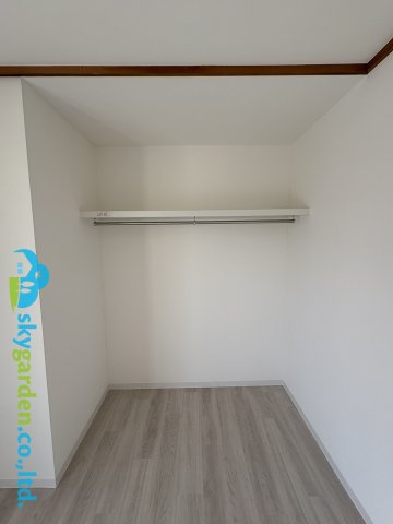 藤沢市片瀬2丁目　中古戸建の収納|オープンタイプのクロゼット