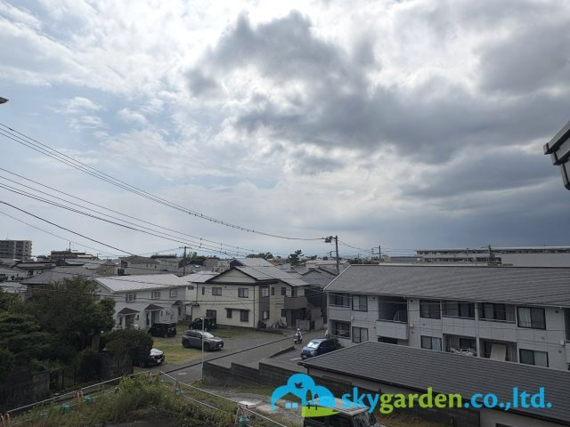 藤沢市片瀬2丁目　中古戸建の展望|撮影時は曇りですが、晴天時なら富士山が望めます
