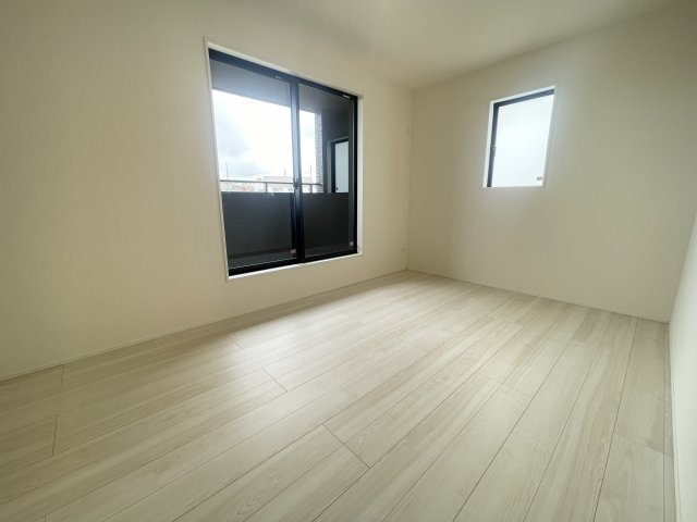 うるま市喜仲（全3棟）2号棟の洋室|※同仕様写真です