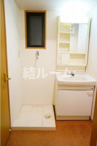 板橋区板橋２丁目の賃貸マンションの洗面所