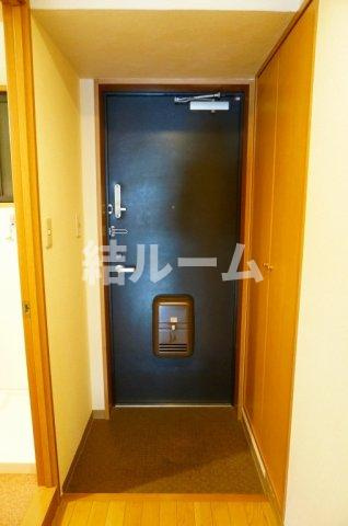 板橋区板橋２丁目の賃貸マンションの玄関