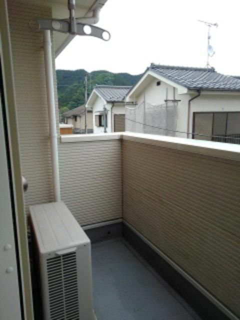 青梅市梅郷６丁目のアパートのバルコニー