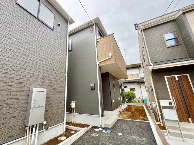 《仲介手数料半額》鶴ヶ島市藤金第13　全2棟　2号棟