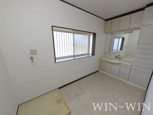 豊橋市北山町貸家の洗面所