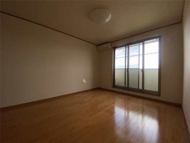 【寝室】サニーヒル北山