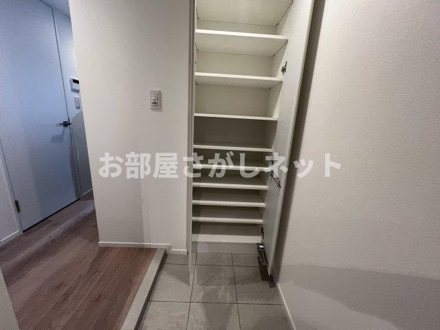 SYFORME SHINKOYASU【おとり物件なし】#学生・社会人にオススメ！の玄関|※同タイプ参考写真です（カラータイプが異なる場合がございます）