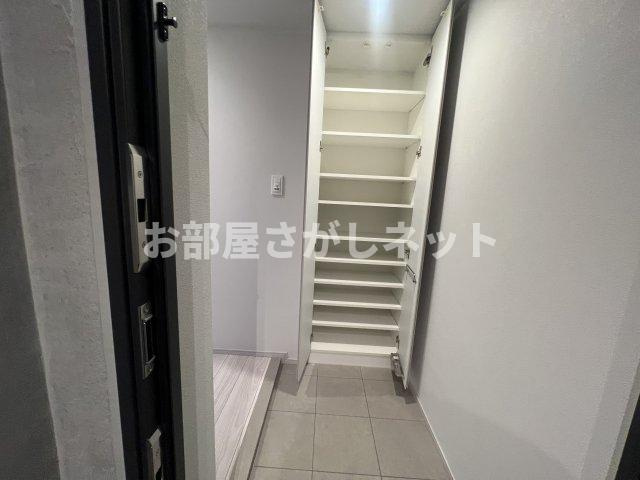 SYFORME SHINKOYASU【おとり物件なし】#学生・社会人にオススメ！の玄関|※同タイプ参考写真です（カラータイプが異なる場合がございます）