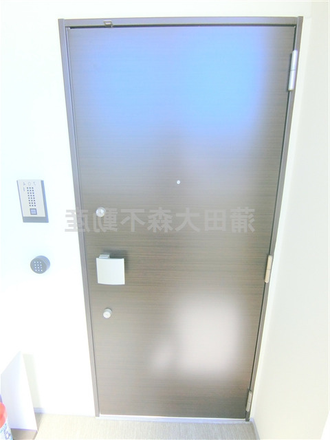 クレヴィスタ蒲田Ⅱの玄関