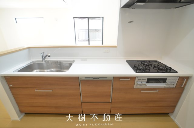 【キッチン】 | 綾瀬市寺尾台２丁目　新築戸建て　全1棟　【仲介手数料無料】