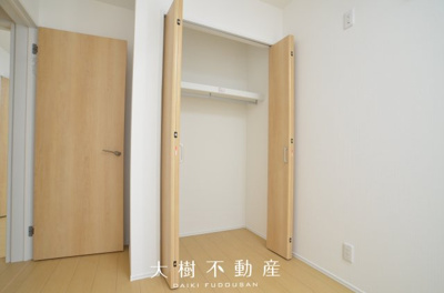 【洋室】 | 綾瀬市寺尾台２丁目　新築戸建て　全1棟　【仲介手数料無料】 | 2階　洋室3（5.0帖）クローゼット