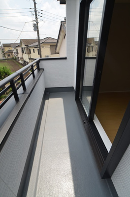 【バルコニー】 | 綾瀬市寺尾台２丁目　新築戸建て　全1棟　【仲介手数料無料】