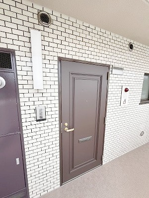 ミューゼ若林の玄関