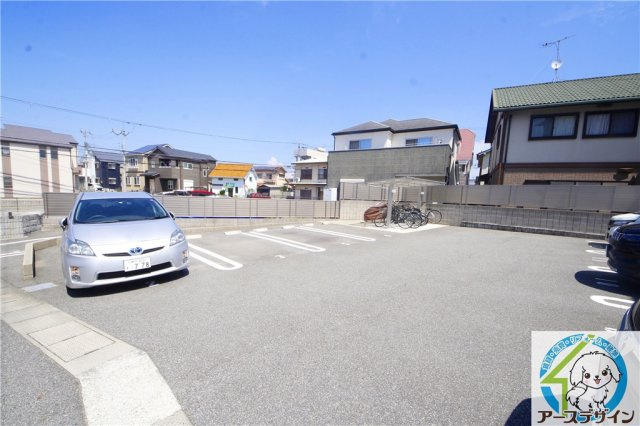 エル　ビエントⅡの駐車場