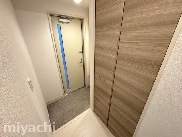 セジュール　エムの玄関