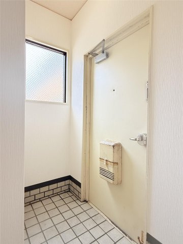 コーポエルムの玄関