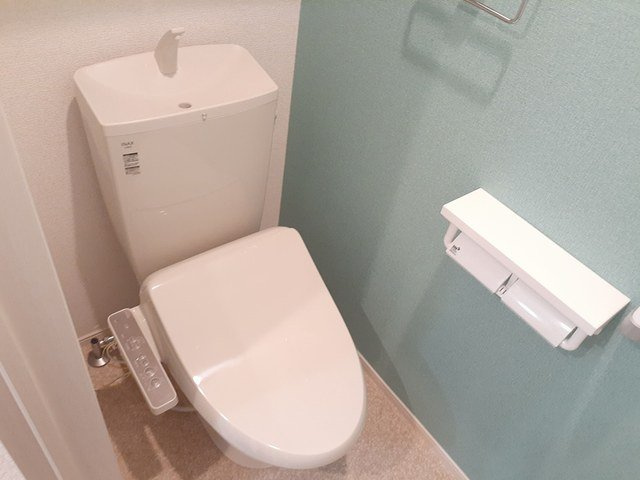 【トイレ】 | ポンテヴェキオ | 落ち着いた色調のトイレです