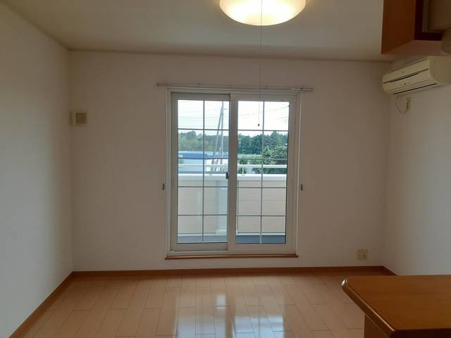 【居間・リビング】 | ペアシティ古河Ⅰ | 使いやすい居間です