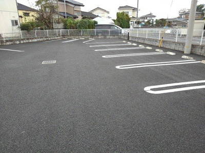 【駐車場】 | ラッキーヒル | 駐車場完備です