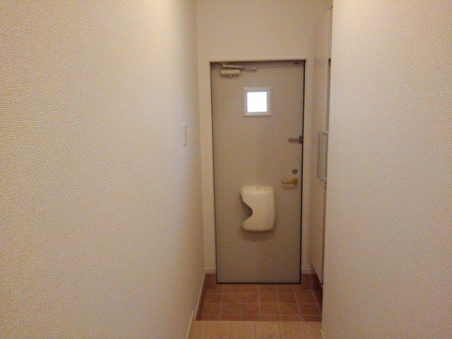 【玄関】 | ラッキーヒル | 明るい玄関です