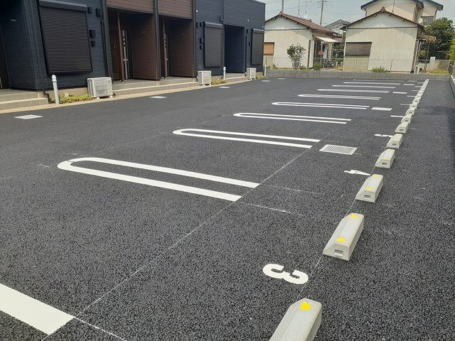 【駐車場】 | シャトー・デフォンシフ | 駐車場です