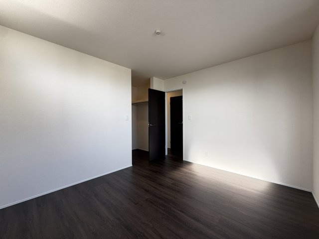 うるま市喜仲（全3棟）1号棟の洋室|※同仕様写真です