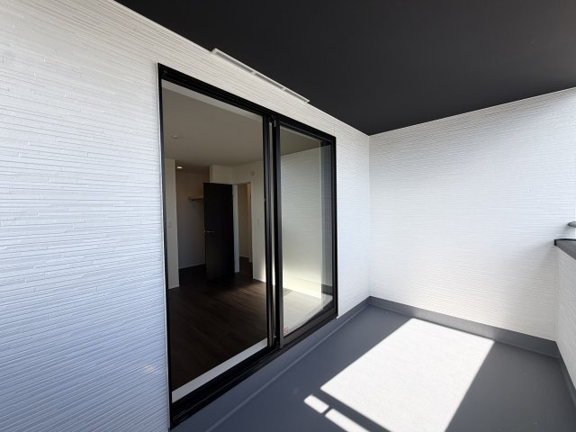 うるま市喜仲（全3棟）1号棟のバルコニー|※同仕様写真です