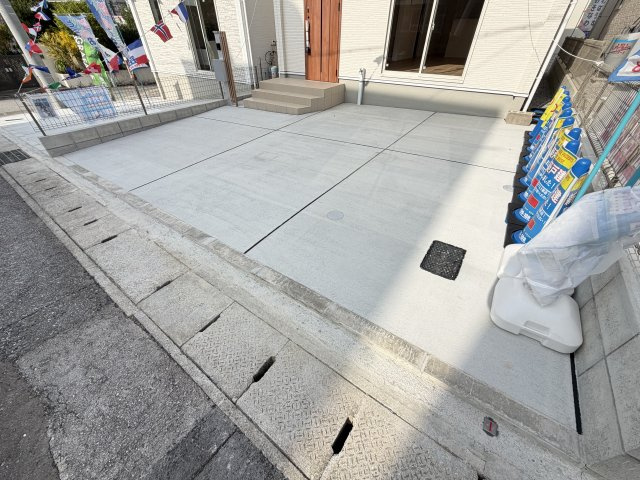 うるま市喜仲（全3棟）1号棟の駐車場|※同仕様写真です